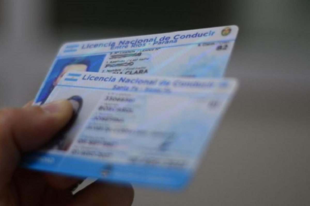 Portada de Sistema de licencias nacionales profesionales: más simple, mayor vigencia y libertad de elección para los conductores